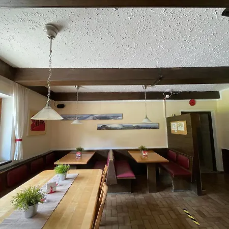 Sportgaestehaus Unterberg Отель *